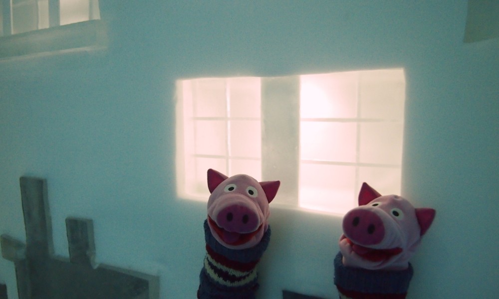 Über den Dächern von Paris, ganz in Eis.