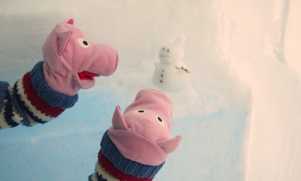 Der kleine Schneemann vermutet: Das Monster könnte sie aufgegessen haben.
