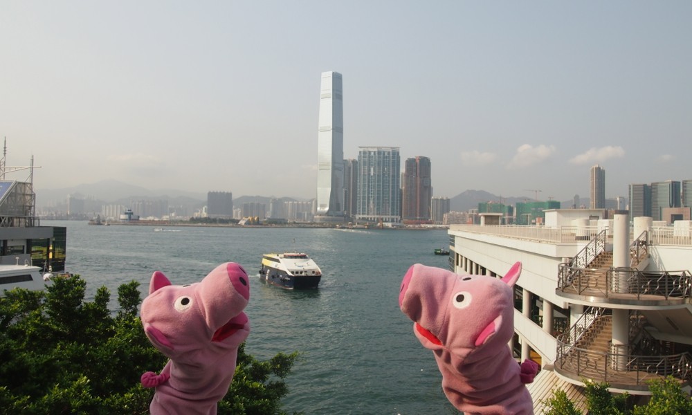 Am liebsten in dem Hochhaus da hinten, ganz oben.