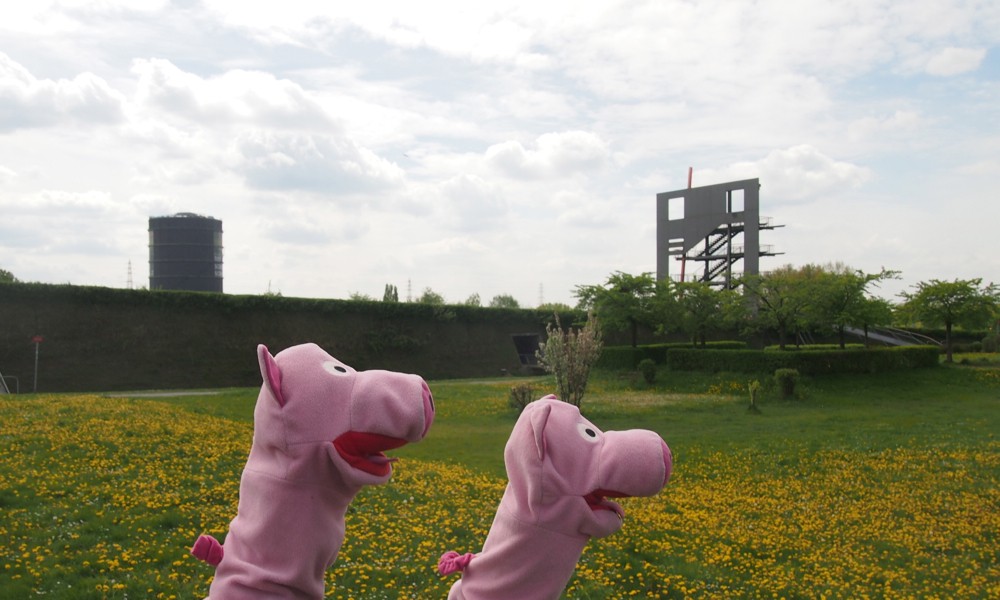 Weiter geht's durch Industrielandschaft ...