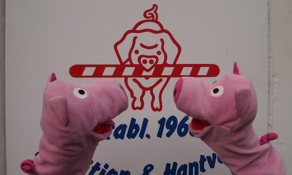 ... da gibt es nämlich die berühmten Polkagrisar (grisar = Schweine), wobei es sich um Zuckerstangen handelt.