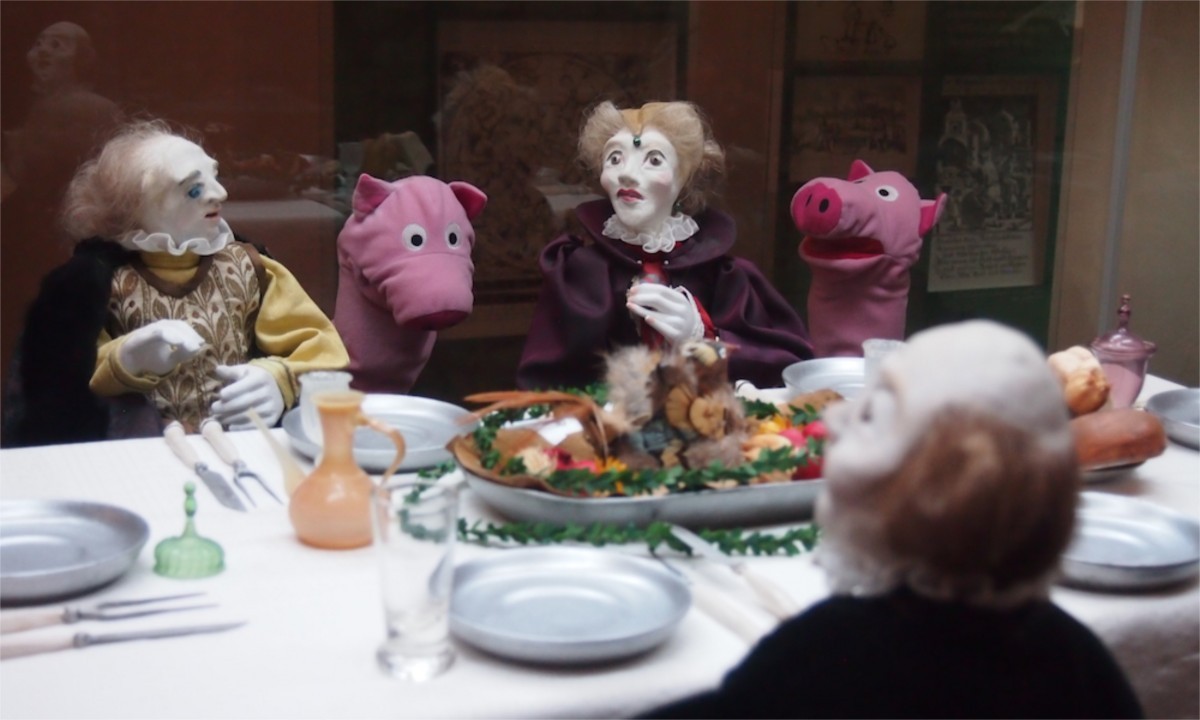 In Schmalkalden sind die Schweine in der Puppenküche unterwegs. 