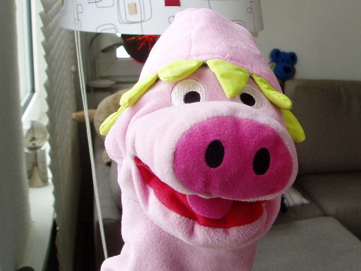 Zwischendurch wird ein neuer Hut probiert.