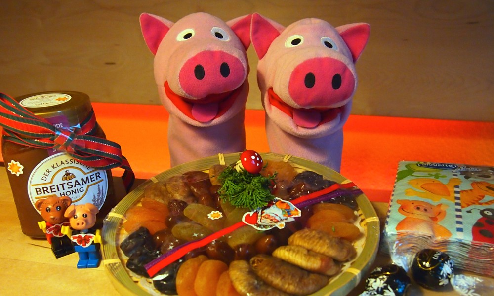 Ein prall gefüllter Teller mit getrockneten Kartoffeln – nein: Früchten!