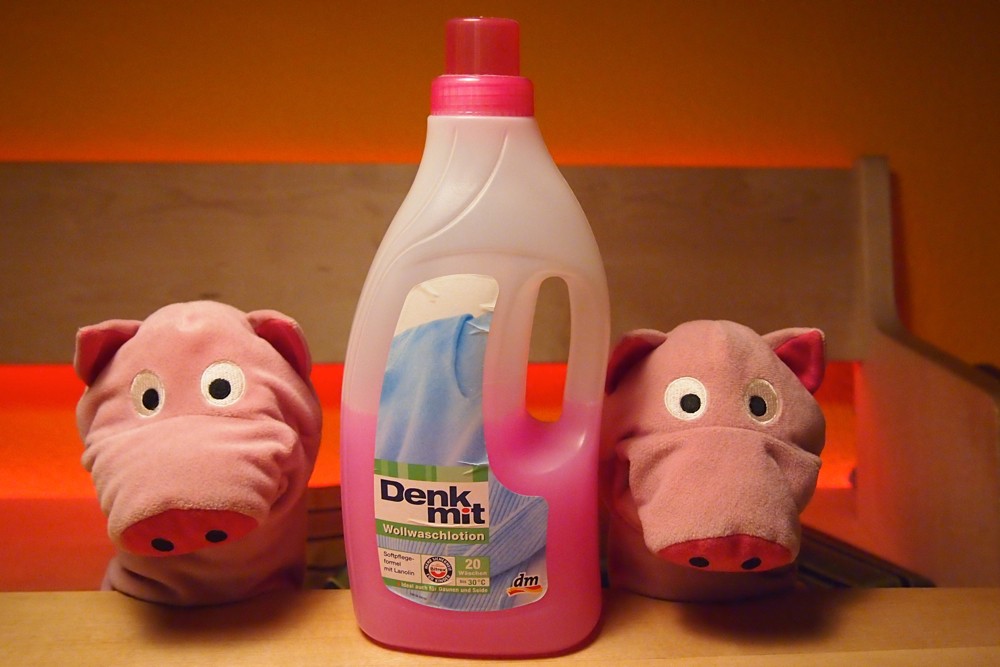 Daraus wird nix, Badeöl ist nur für Menschen. Also Waschmittel ...
