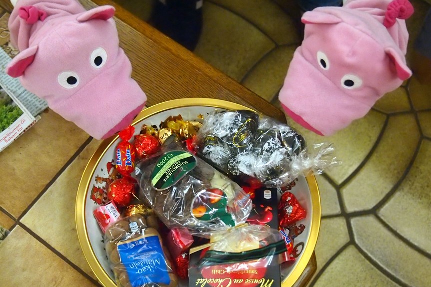 Hmmm, lecker: Schokolierte Kartoffelschalen!