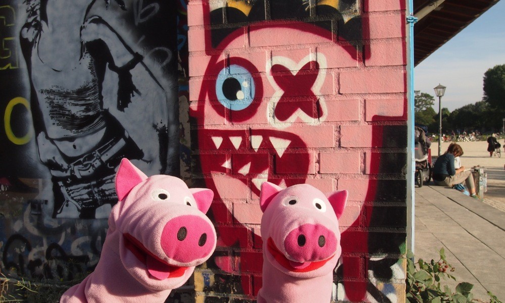 Die Schweine freuen sich, denn Graffitikunst wendet sich immer öfter dem Schwein zu. 
